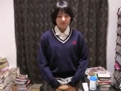 ショートカットのアウロリJKがおっさんとのハメ撮りハメでアクメ